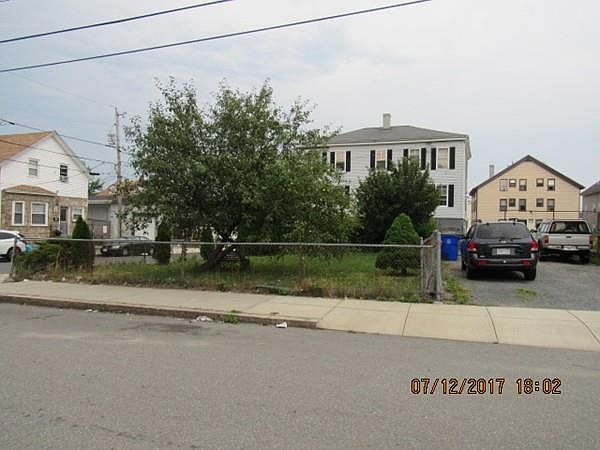 2nd image of 200 Wade St