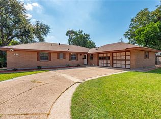 2511 Meadow Ln, La Marque, TX 77568