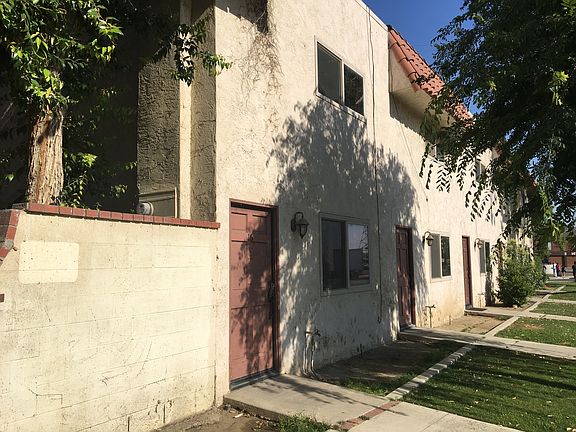 2nd image of 2501 Olive St APT 16