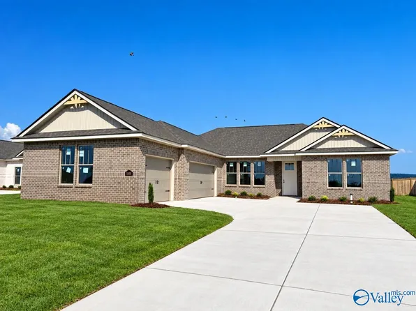 1105 Maplehurst St, Decatur, AL 35603