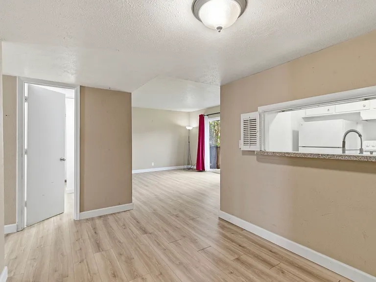 4112 Bowser Ave #205 — Photo 20