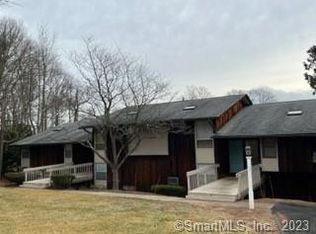 8 Country Squire Dr UNIT A, Cromwell, CT 06416