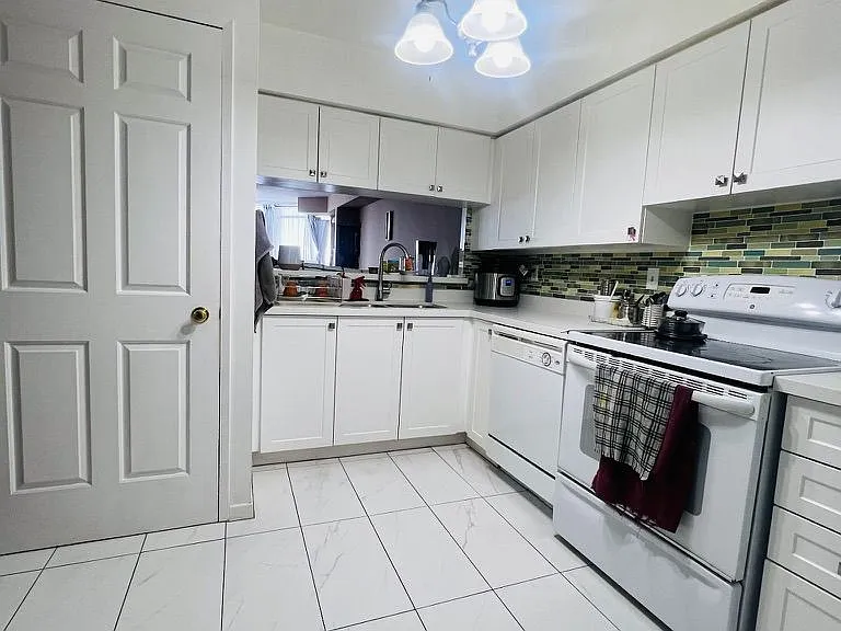 26 Hanover Rd #1507 — Photo 11