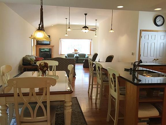 5th image of 13 Vance Ln