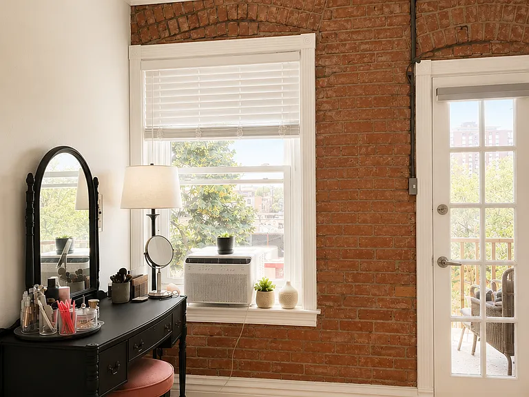 1356 N Pearl St #304 — Photo 15