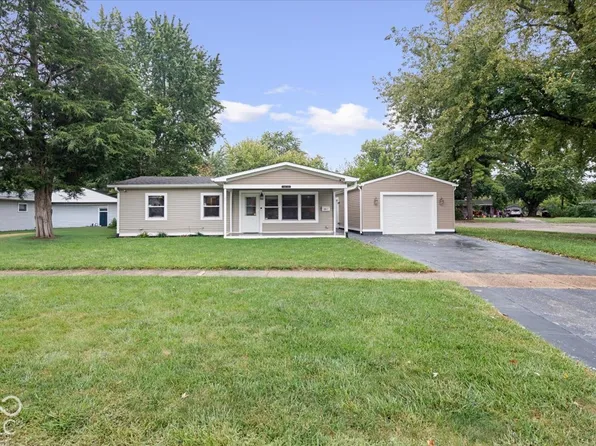 1 Edwin Ct, Indianapolis, IN 46222