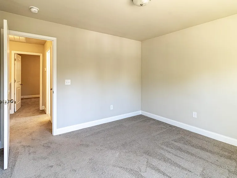 223 E Church St — Photo 15