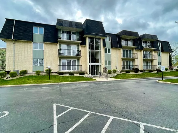 18521 Wentworth Ave APT 2B, Lansing, IL 60438