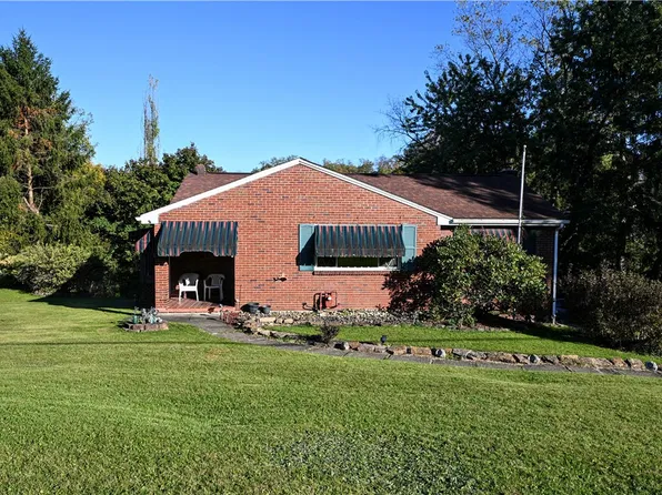 1037 Old Hills Rd, McKeesport, PA 15135