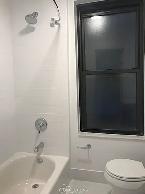 Rented by City Connections Realty | media 10