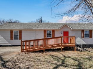 2622 Union Hall Rd, Clarksville, TN 37040