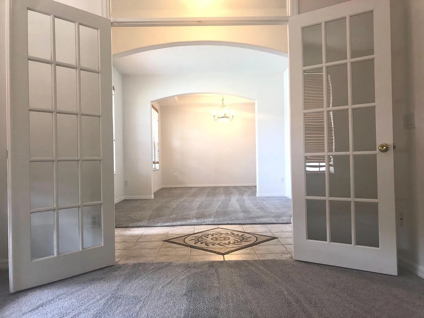 Move In August! Beautiful Large/Spacious Home! Newer Carpet On 1st Floor! Great Location! 2 Story... — Photo 3