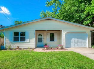 109 E Center St, Brighton, IL 62012