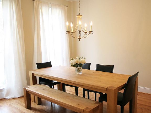 Light, bright dining area just off butler's pantry & kitchen.