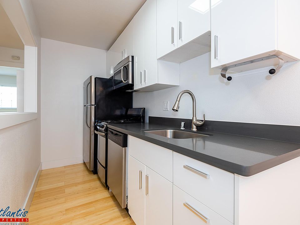 1st image of 440 Roosevelt Ave APT 6