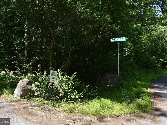 5th image of Radnor Ln