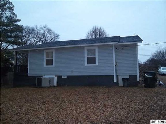5th image of 1531 Cloverdale Ln