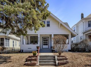 2305 Hanscom Blvd, Omaha, NE 68105