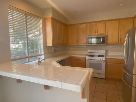 4th image of 882 Windsor Hills Cir