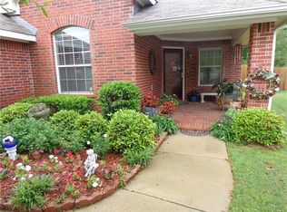 4219 Fall Creek Dr, Grand Prairie, TX 75052