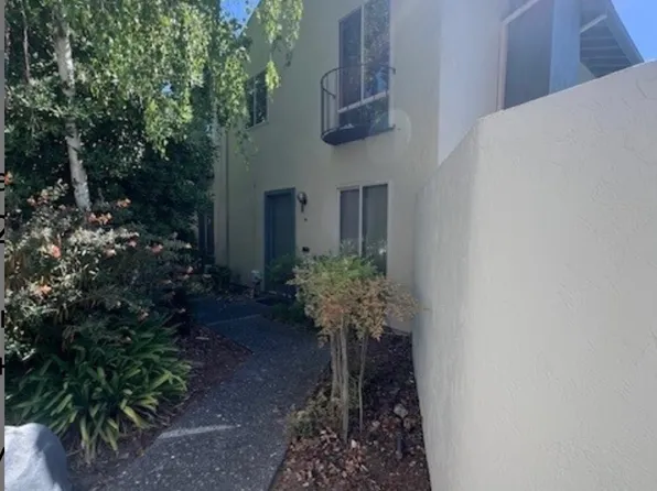 1002 Marina Dr, Napa, CA 94559