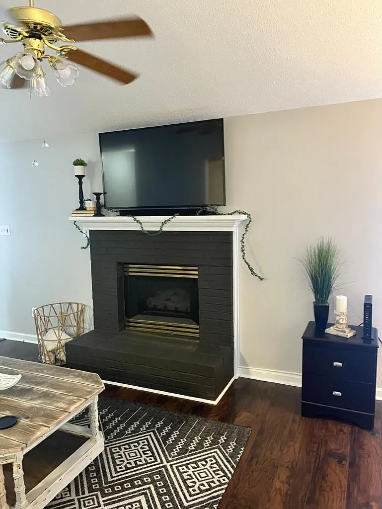 8022 Fenton Way — Photo 3