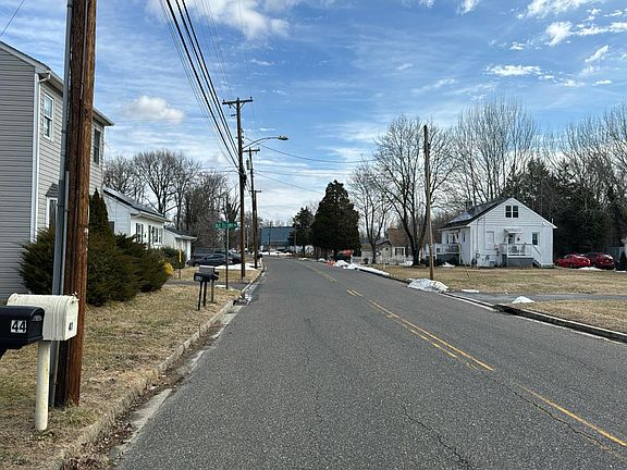4th image of 44 Tilbury Rd