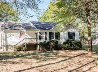 52 Louise Dr, Commerce, GA 30529