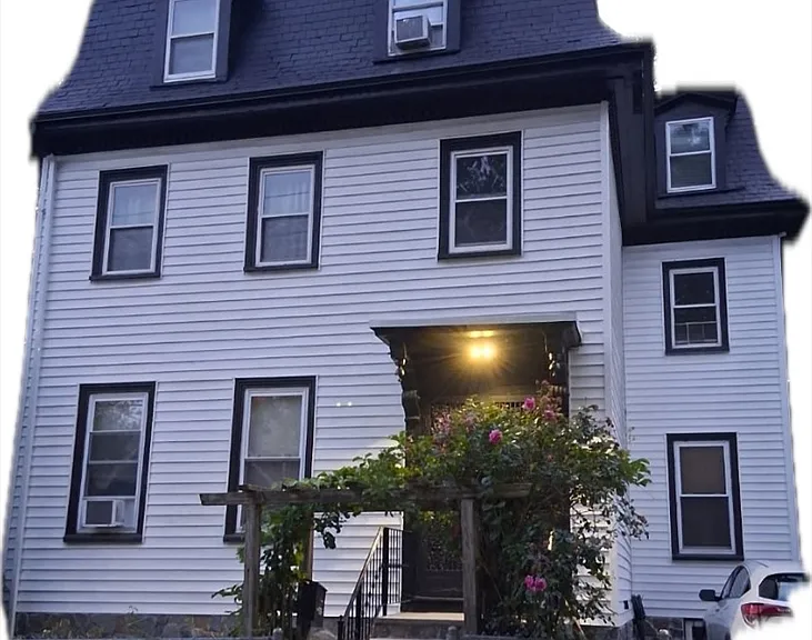 81 Thornton St #3 — Photo 1