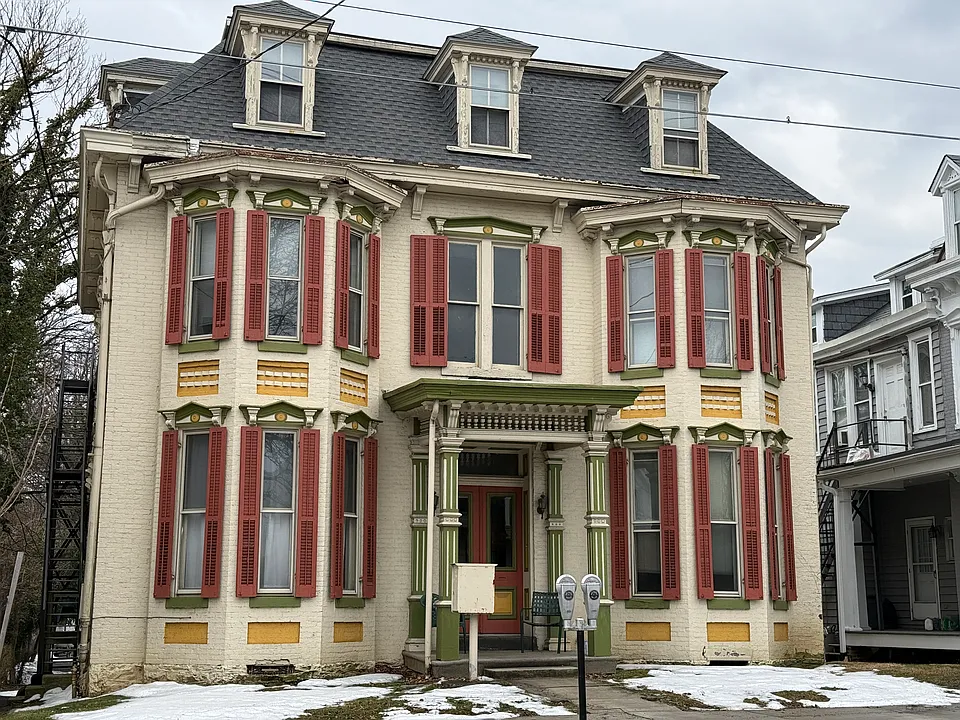 232 W Main St #5