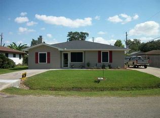 1503 Travis St, Nederland, TX 77627