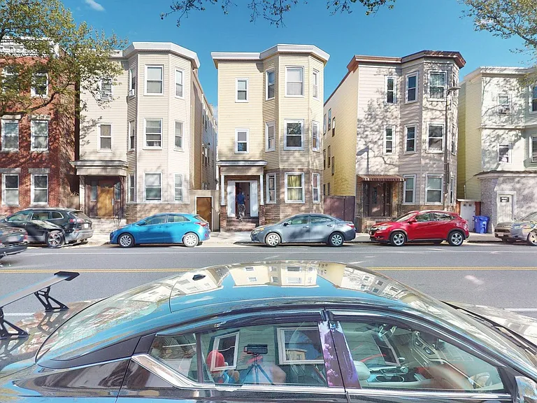 205 Chelsea St #2 — Photo 36