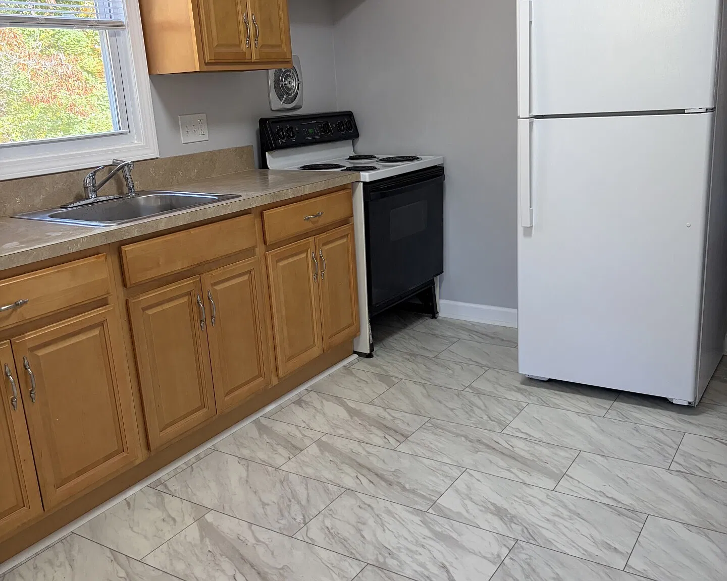 2 bed, 1.0 bath, 804 sqft, $1,700 — Photo 2