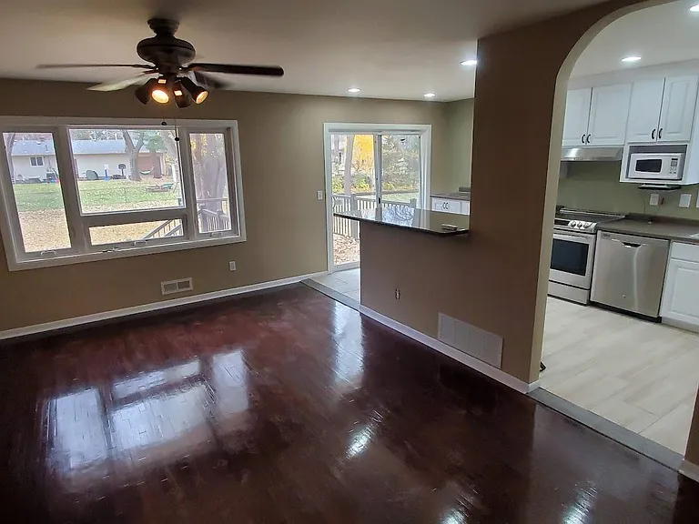 10678 Hollywood Blvd NW — Photo 6