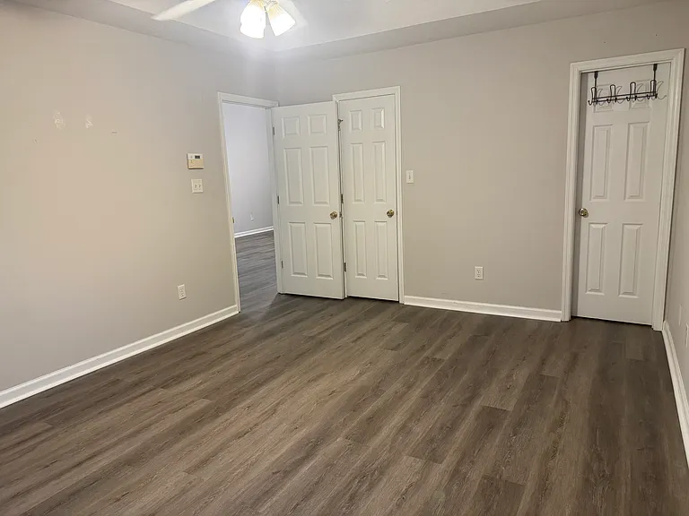 220 Sassafras Ln — Photo 4