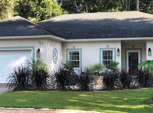 107 Long Point Dr, Saint Simons Island, GA 31522