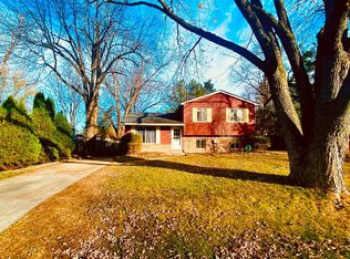 203 Linhart St, Novi, MI 48377