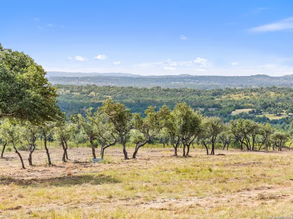 6590 us highway 290, Johnson City, TX 78636