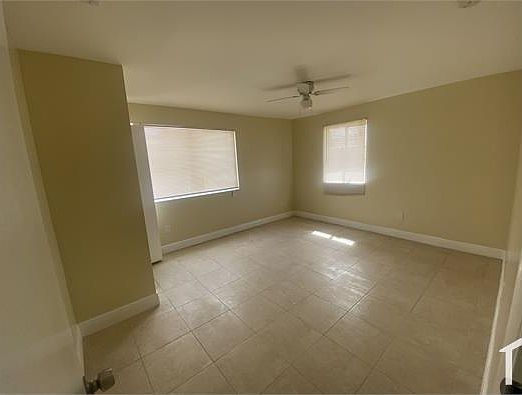 5th image of 2513 NW 19th St #2
