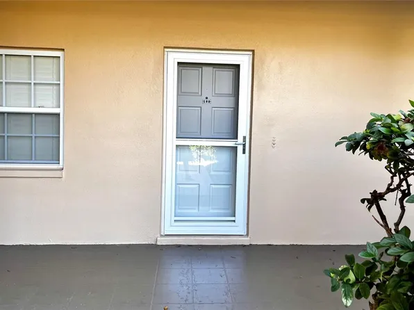 8300 Bardmoor Blvd APT 105, Seminole, FL 33777