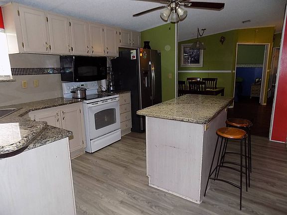 3rd image of 9040 Bayou Dr #9040
