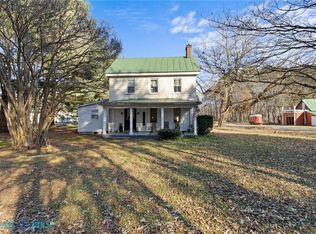 7377 Old Pinetta Rd, Gloucester, VA 23061