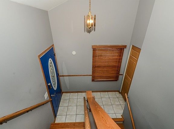 3rd image of 37384 N Grand Blvd