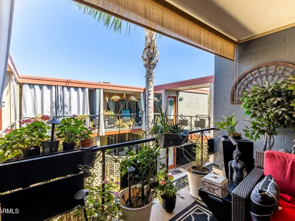 1241 E MEDLOCK Drive #213, Phoenix, AZ 85014