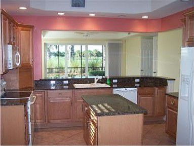 3rd image of 10121 Bellavista Cir APT 701