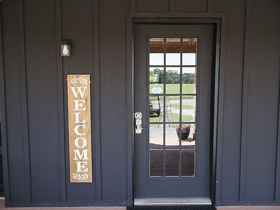 3rd image of 1377 Franks Ferry Rd