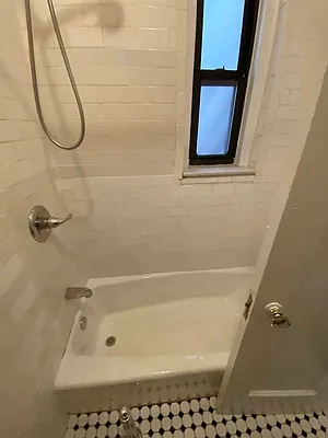 Rented by Oxford Property Group | media 10