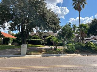 105 Sunset Dr, Laredo, TX 78041