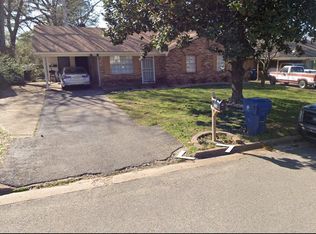 6785 Pinehurst Rd, Horn Lake, MS 38637