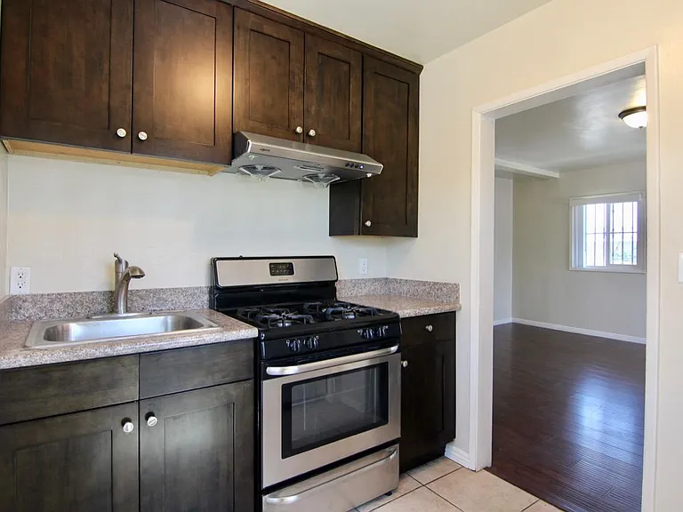 3347 Del Mar Ave #4 — Photo 3